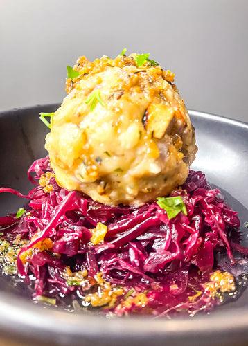 Challenge Tag 14/30: Vegane Speckknödel aus altbackenen Semmeln